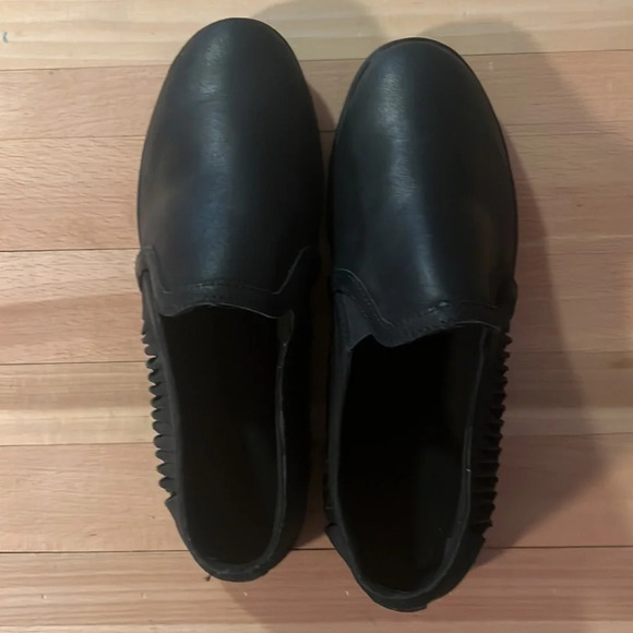 Emu Shoes - Pemberton by EMU Australia. Size 8